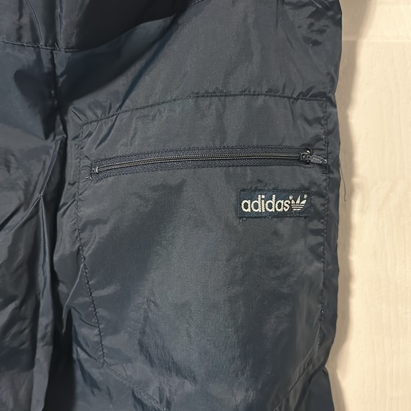 Vintage adidas women’s wind breaker with zipper slits size small 100% Nylon - Picture 13 of 15